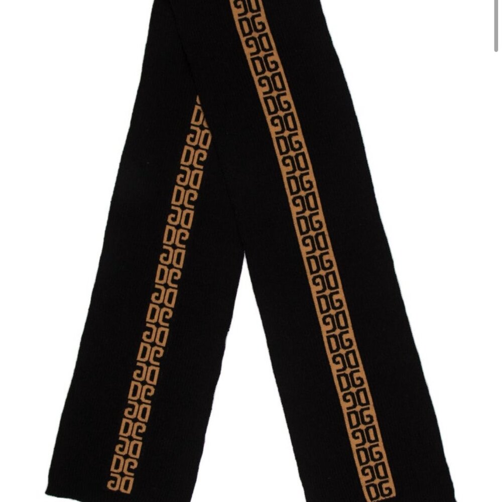 Dolce & Gabbana Logo Scarf. Authentic.NICE!! Womens Mens $625